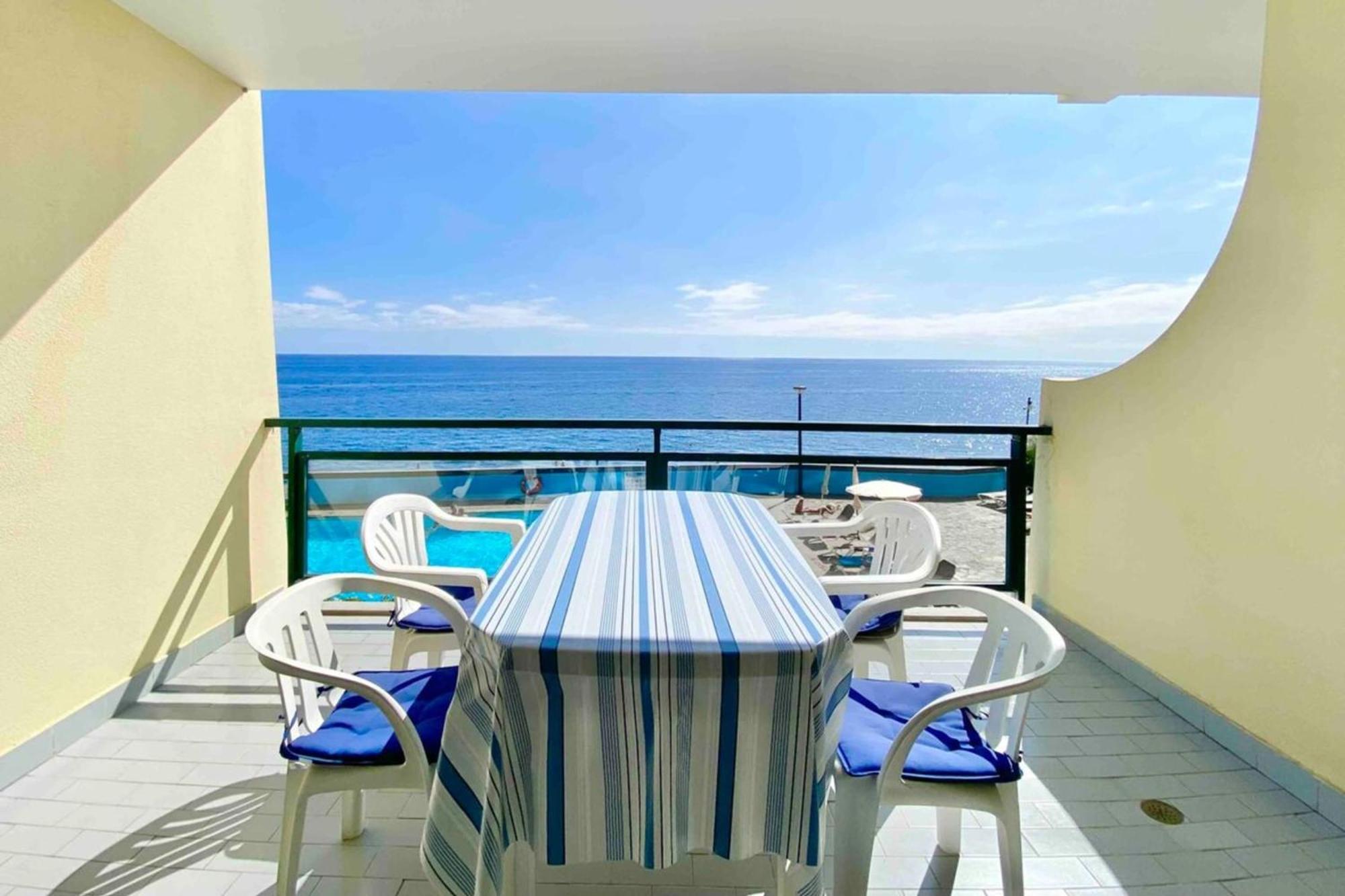 Serene Seaside Praia Formosa Funchal  Exterior photo